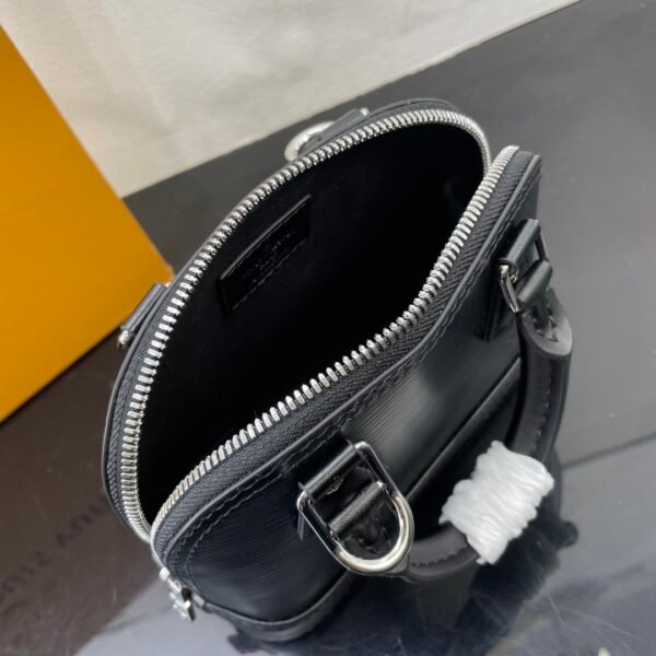 2 (11) LV Nano Alma -M82682-Premium