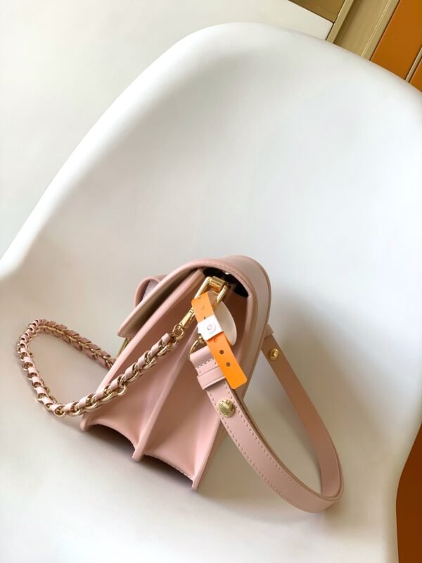 2 (12) LV Dauphine MM -M56141, M23635, M23635- Premium