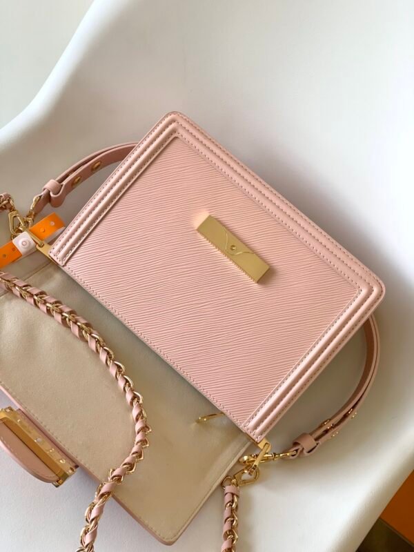 2 (17) LV Dauphine MM -M56141, M23635, M23635- Premium