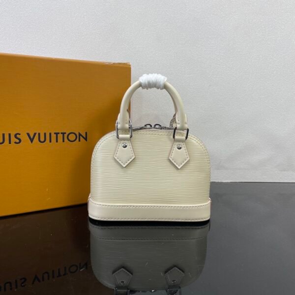 2 (18) LV Nano Alma -M82682-Premium