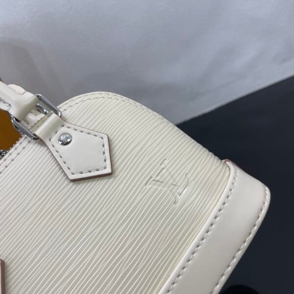 2 (20) LV Nano Alma -M82682-Premium