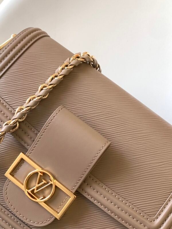 2 (25) LV Dauphine MM -M56141, M23635, M23635- Premium