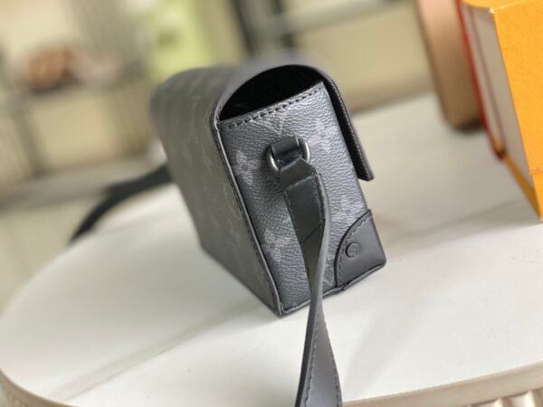 LV Steamer M81783-Premium