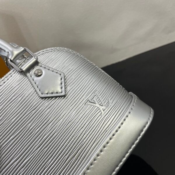 2 (32) LV Nano Alma -M82682-Premium