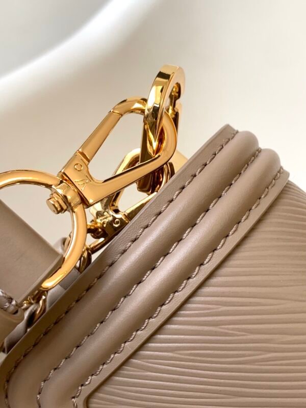 2 (35) LV Dauphine MM -M56141, M23635, M23635- Premium