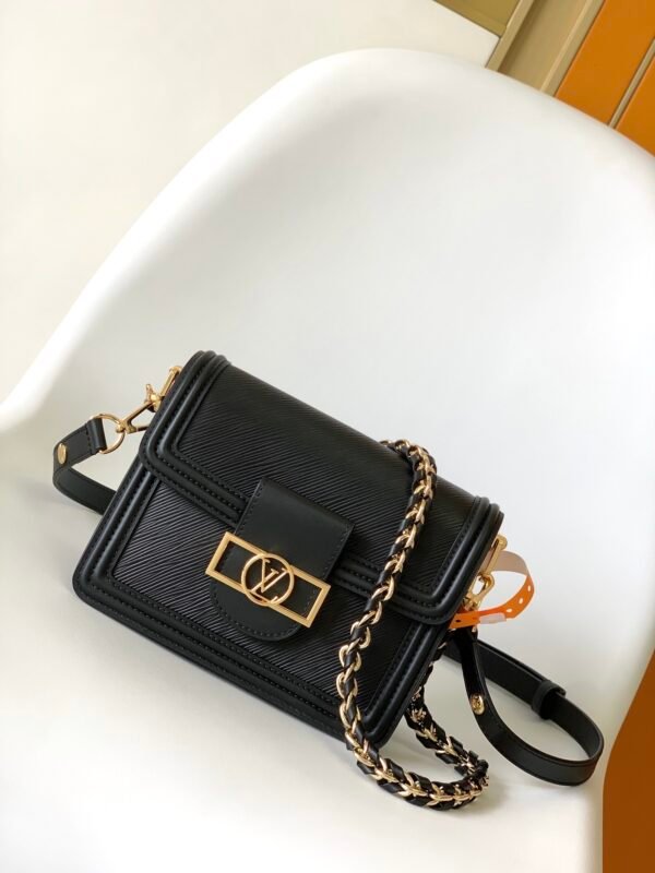 2 (38) LV Dauphine MM -M56141, M23635, M23635- Premium