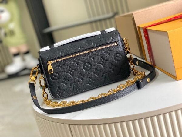 2 (4) LV Pochette Métis East West -M46595-Premium