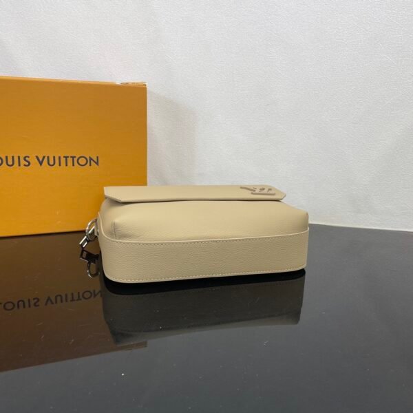 LV  Fastline -M22482-Premium