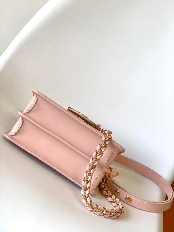 2 (5) LV Dauphine MM -M56141, M23635, M23635- Premium