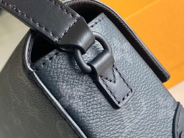 LV Steamer M81783-Premium