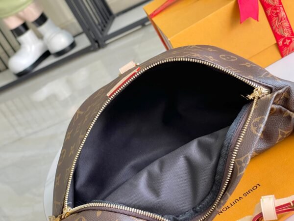 LV Bum Bag -M43644-Premium