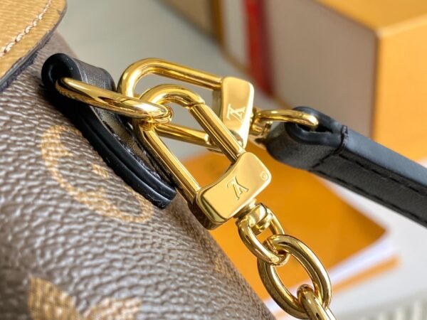 LV Camera Box -M82465-Premium