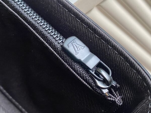 LV Steamer M81783-Premium