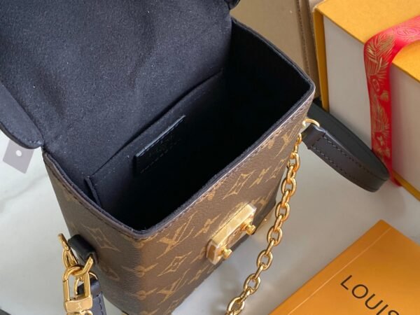 LV Camera Box -M82465-Premium