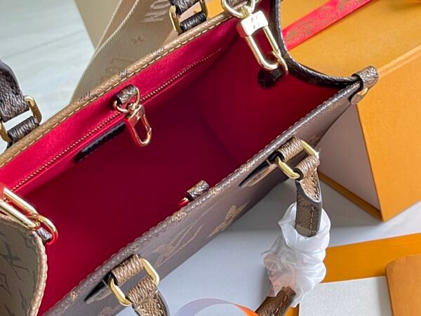 2 (9) LV OnTheGo PM -M46373-Premium