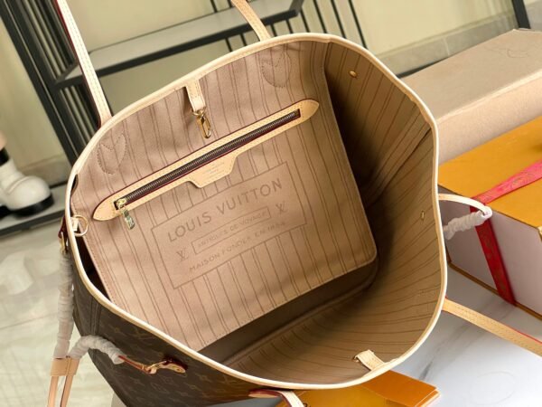 2 (9) LV Neverfull MM -M40995-Premium