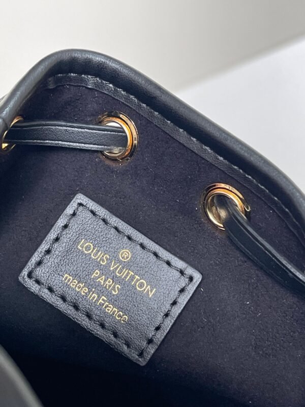 LV  CANOé Bucket bags - M83480 - Premium