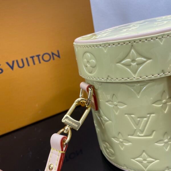 LV Astor -M24099, M24102-Premium