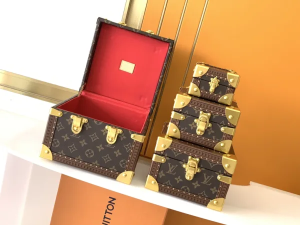 LV Pyramid Trunk -M10052 -Premium