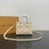 2 (1) LV OnTheGo BB -M47115 -Premium
