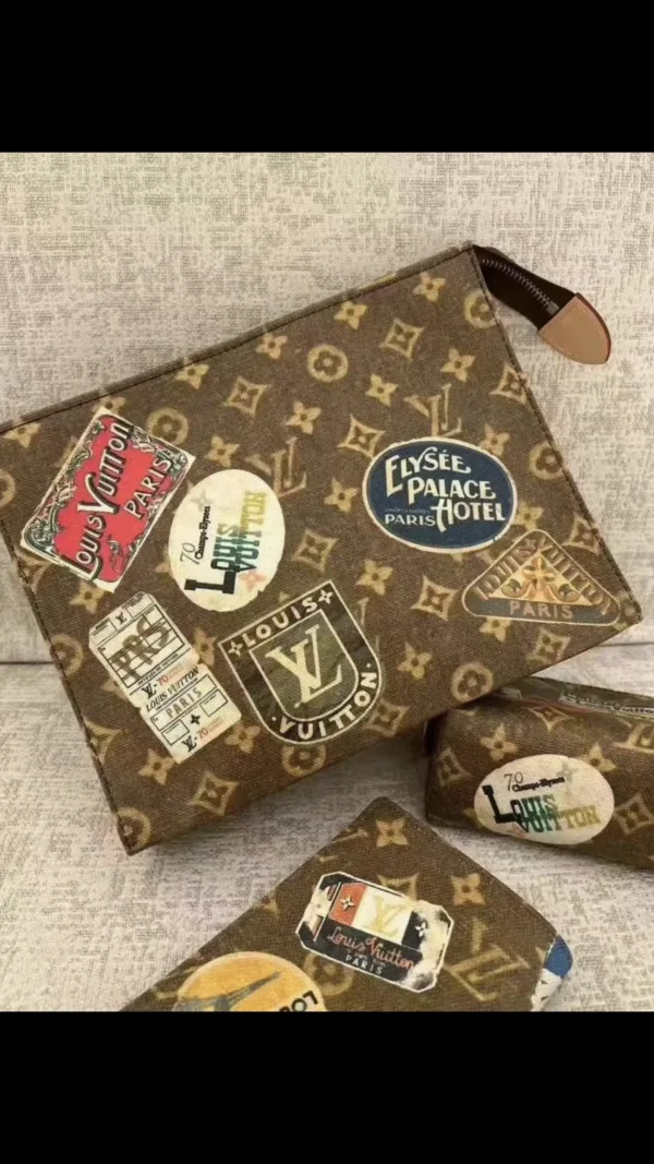 LV Toilet Pouch -M83487 -Premium