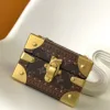 2 (11) LV Pyramid Trunk -M10052 -Premium