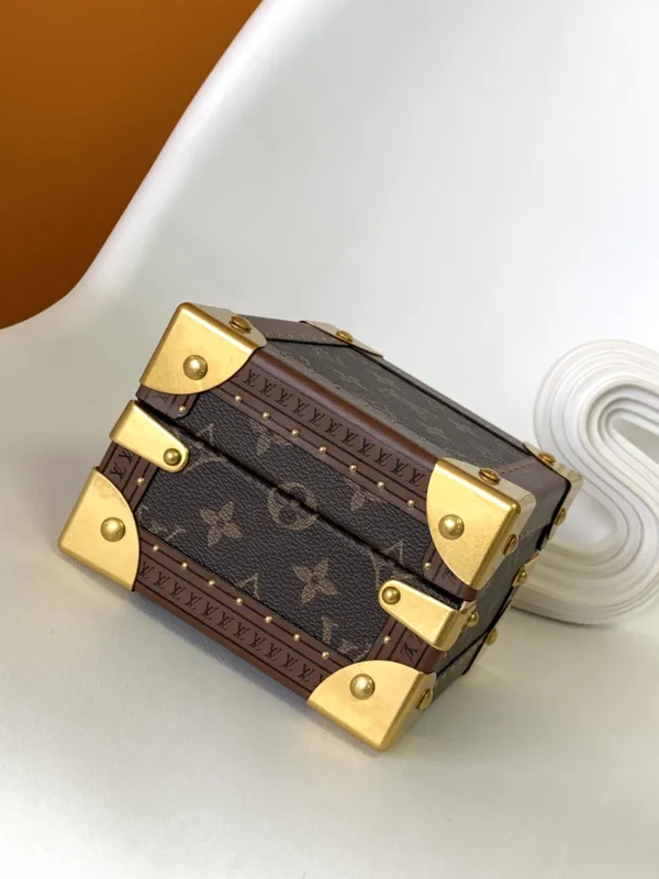 LV Pyramid Trunk -M10052 -Premium