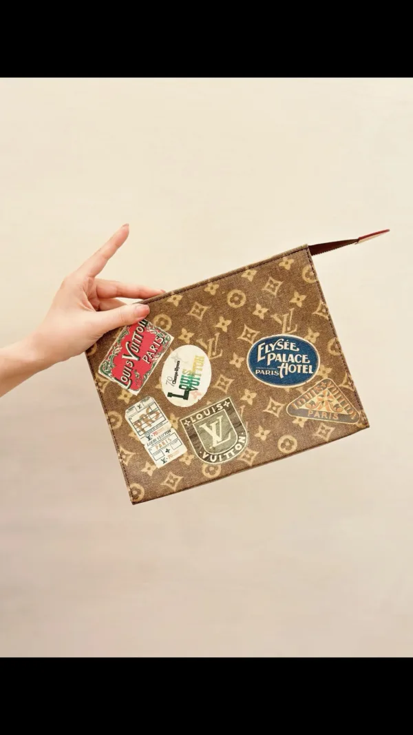 LV Toilet Pouch -M83487 -Premium
