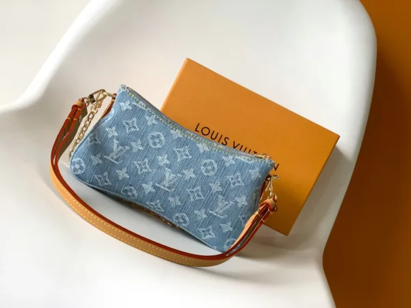 2 (2) LV Liv Pochette -M83532 -Premium