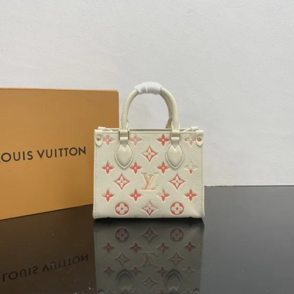 2 (3) LV OnTheGo BB -M47115 -Premium
