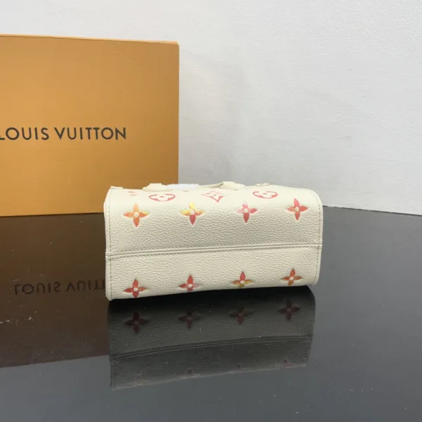 2 (4) LV OnTheGo BB -M47115 -Premium