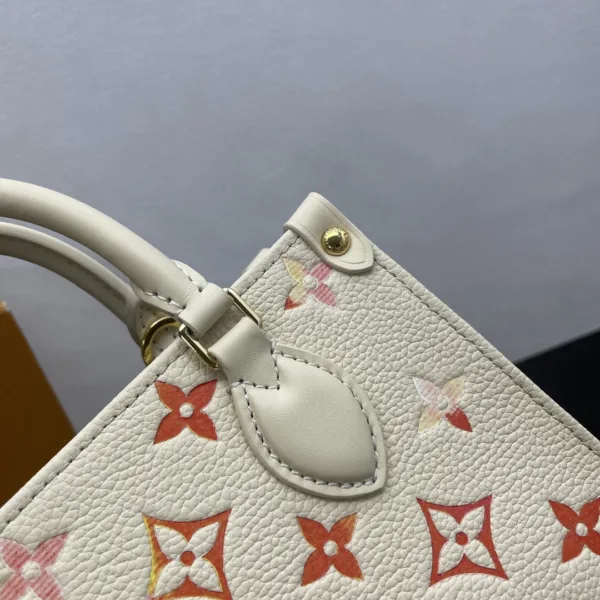2 (5) LV OnTheGo BB -M47115 -Premium