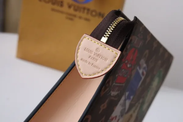 LV Toilet Pouch -M83487 -Premium