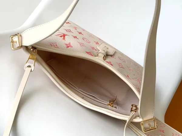 2wsxc1715876594860_7 LV CarryAll PM -M24652 -Premium